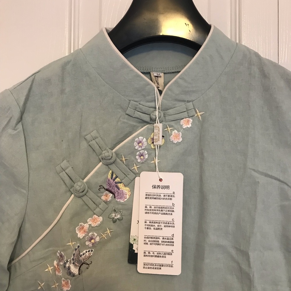 Chinese frog button blouse - Picture 2 of 5